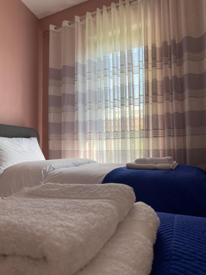 Alma Rose Apartment Корча Экстерьер фото